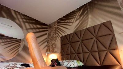 Yvonne_Collins live cam on Cam4