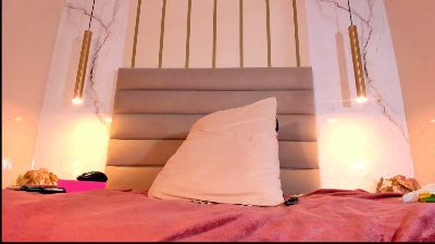 Yvonne_Collins live cam on Cam4
