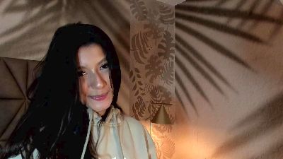 Yvonne_Collins live cam on Cam4