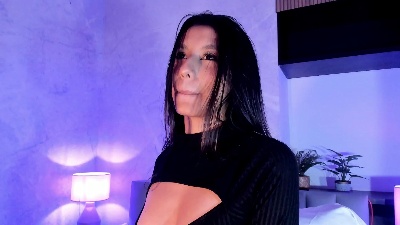 Yvonne_Collins live cam on Cam4