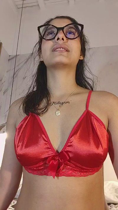 Yvonne_Collins live cam on Cam4