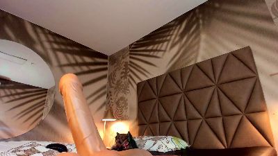 Yvonne_Collins live cam on Cam4
