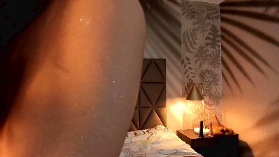 Yvonne_Collins live cam on Cam4