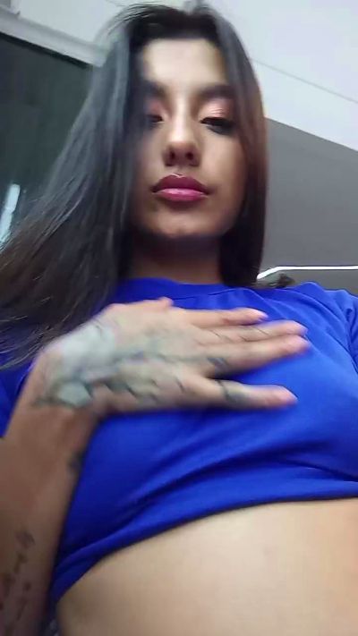 Yvonne_Collins live cam on Cam4