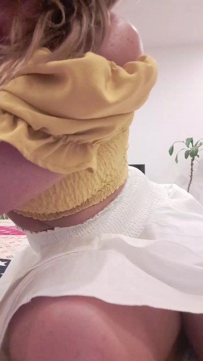 Ywett_Doll live cam on Cam4