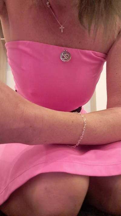 Ywett_Doll live cam on Cam4