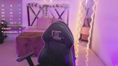 ZURY_TAY live cam on Cam4