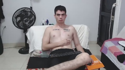 Zac_Efront live cam on Cam4