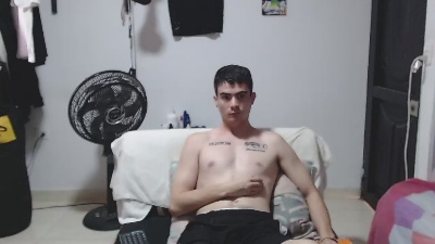 Zac_Efront live cam on Cam4