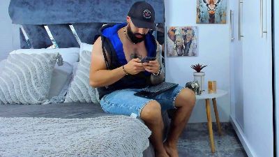 Zack_Froone live cam on Cam4