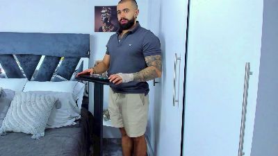 Zack_Froone live cam on Cam4
