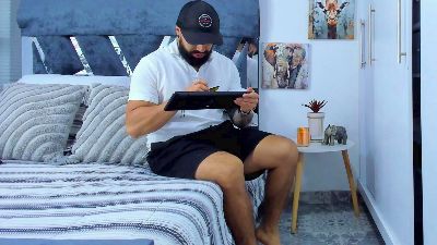 Zack_Froone live cam on Cam4