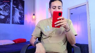 Zack_isback live cam on Cam4