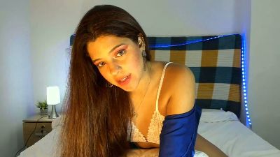ZafiraKiss live cam on Cam4