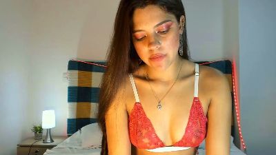 ZafiraKiss live cam on Cam4