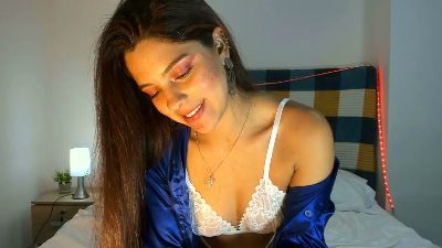 ZafiraKiss live cam on Cam4