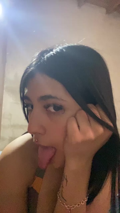 Zaichu32 live cam on Cam4