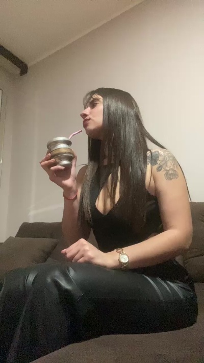 ZairaRey live cam on Cam4