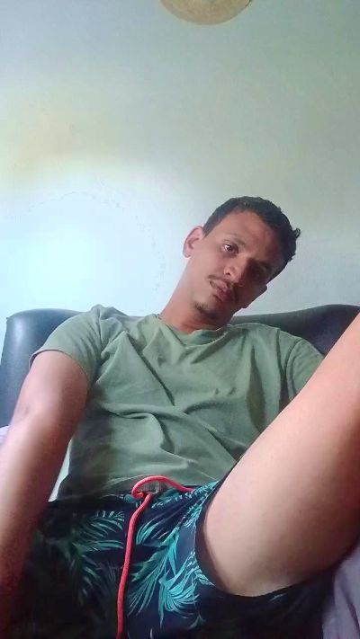 Zakaria01 live cam on Cam4