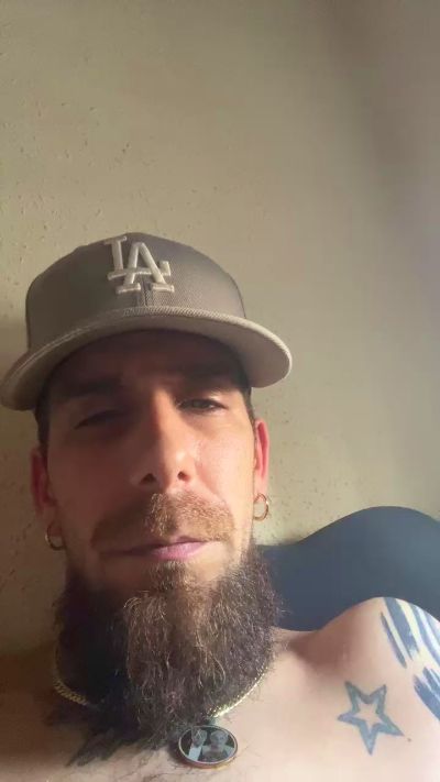 Zamorano22 live cam on Cam4