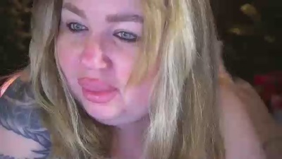 ZaraReignn live cam on Cam4