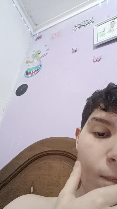 ZeTelhados live cam on Cam4