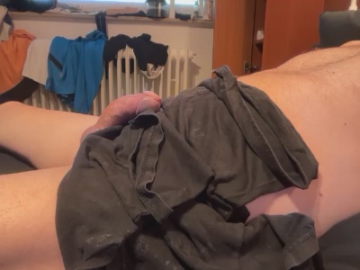 Zeigegeiler69 live cam on Cam4
