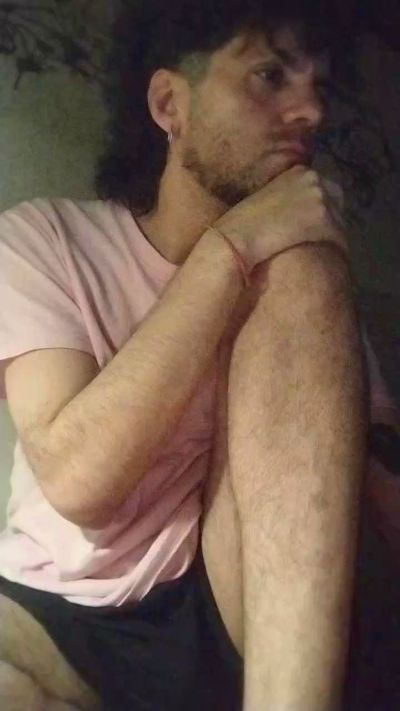 Zekegoodboy live cam on Cam4