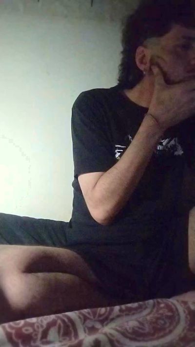 Zekegoodboy live cam on Cam4