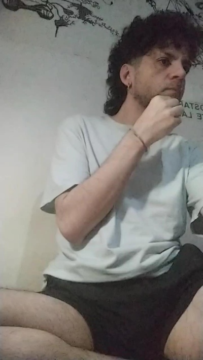 Zekegoodboy live cam on Cam4