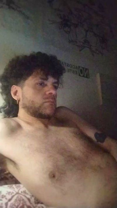 Zekegoodboy live cam on Cam4