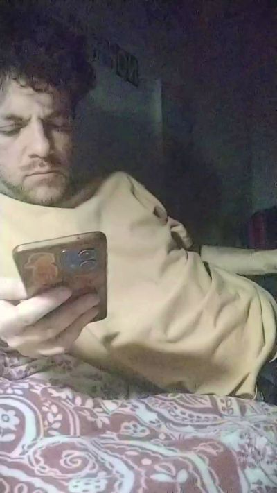 Zekegoodboy live cam on Cam4