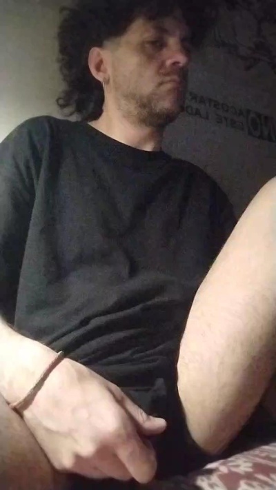 Zekegoodboy live cam on Cam4