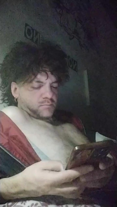 Zekegoodboy live cam on Cam4