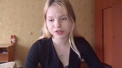 ZellaJacaruso live cam on Cam4