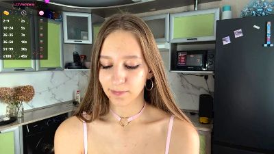 ZelmaMai live cam on Cam4