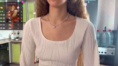 ZelmaMai live cam on Cam4