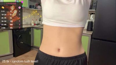 ZelmaMai live cam on Cam4