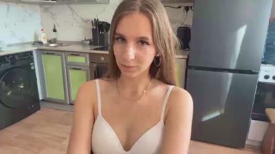 ZelmaMai live cam on Cam4