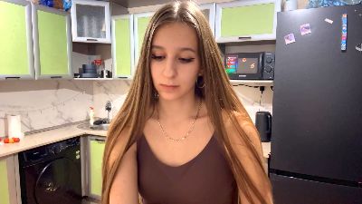 ZelmaMai live cam on Cam4