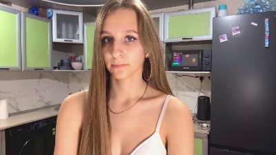 ZelmaMai live cam on Cam4