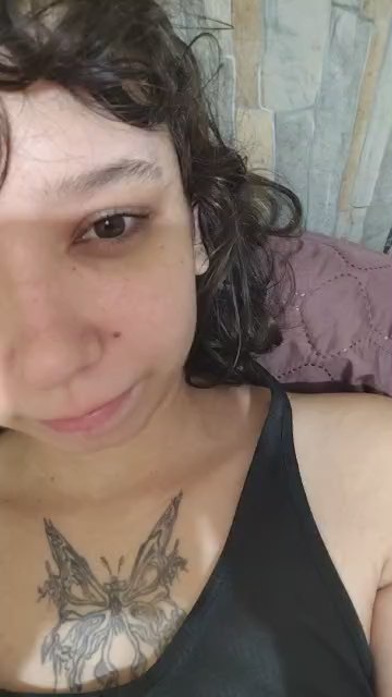 Zendaya2001 live cam on Cam4