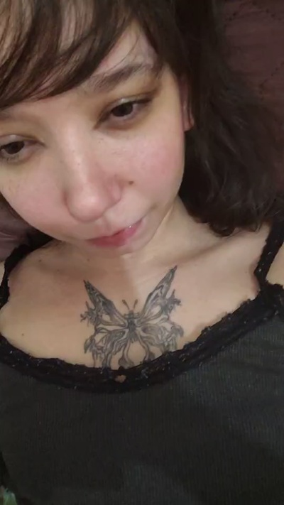 Zendaya2001 live cam on Cam4