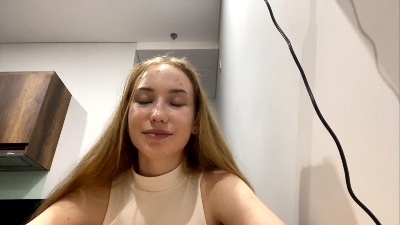 ZenobiaWiderski live cam on Cam4