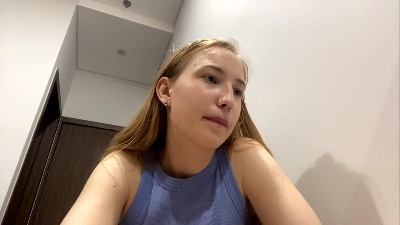 ZenobiaWiderski live cam on Cam4