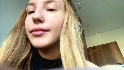 ZenobiaWiderski live cam on Cam4