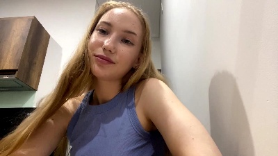 ZenobiaWiderski live cam on Cam4