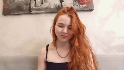 ZettaNeubaum live cam on Cam4