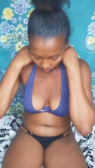 Zeulta live cam on Cam4