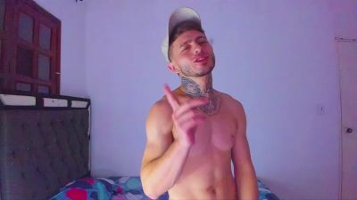 Zeus_Eddy live cam on Cam4
